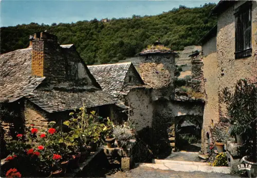 BR54376 Le monastere cabrespines Vieille rue typique france