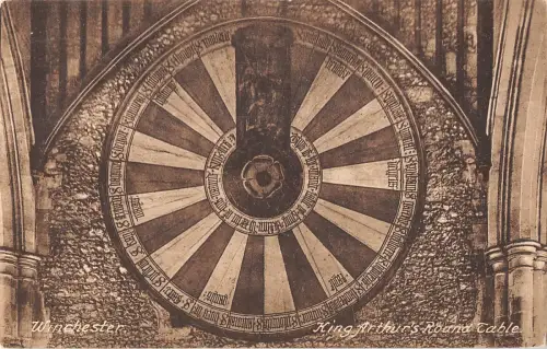 uk22310 Kings Arthurs Round Table Winchester Echtfoto UK