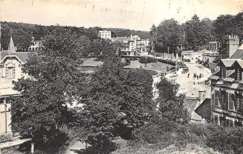 BR20351 bagnoles de orne roc au chien