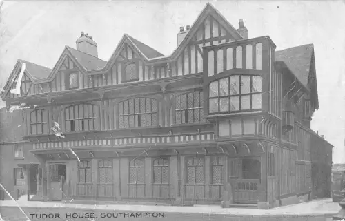 uk17747 tudor house southampton real photo uk