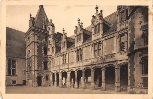 BR71376 Fassade Interieure Louis XII Chateau de Blois Frankreich