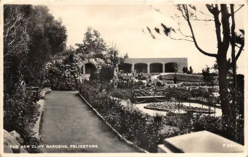 br109562 new cliff gardens felixstowe real photo uk