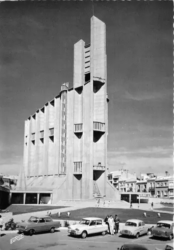 BR29253 Royan la cathedrale france