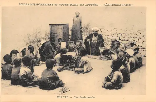 BR46106 Une ecole arabe n Egypt sceurs missionnaires de Notre dame des France