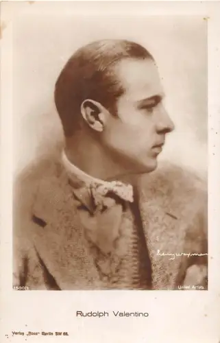 B8674 rudolph valentino Filmstar