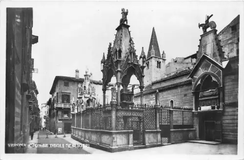 B69867 Italia Verona Tombe degli Scaligeri italy