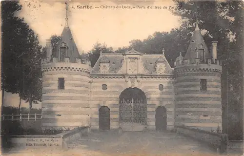 BF3081 sarthe chateau du lude porte d entree du par france