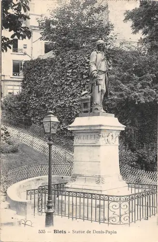 BR71378 Statue de denis papin blois frankreich