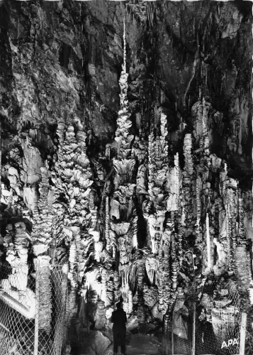 BR18149 L Avien armand la grande Stalagmit Frankreich