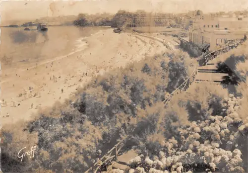 BR10214 Biarritz la grande plage france