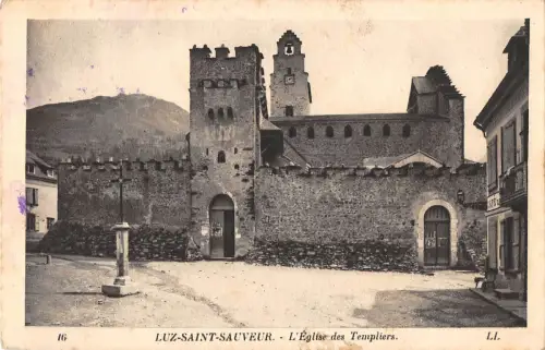 BR73152 luz saint sauveur l eglise des templiers france