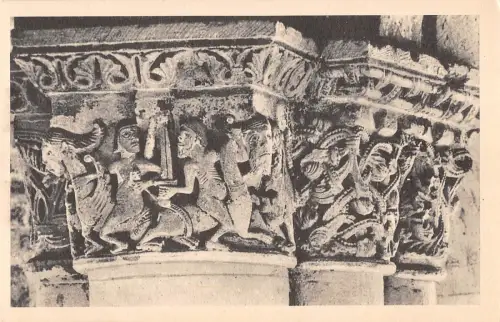 BF5940 cavaliers nus sur des chimere eglise de cunault france Frankreich