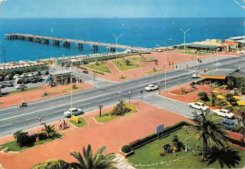 BT5043 Marina di massa viale lungomare Italien