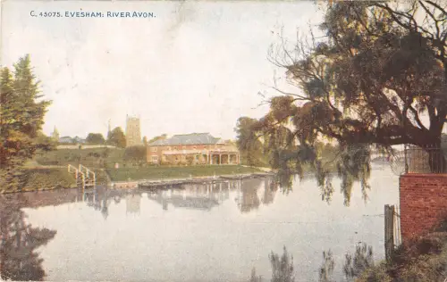 uk17428 river avon evesham uk