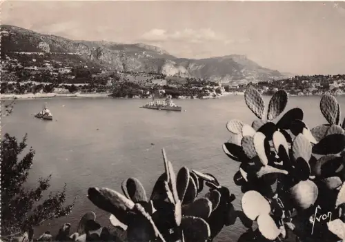 BR17790 Villefranche la rade au loin la tete de chien france