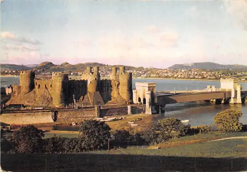 uk45866 conway castle caernaervonshire wales uk