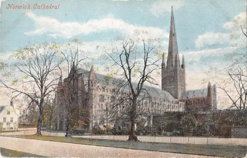 uk21472 cathedral norwich uk