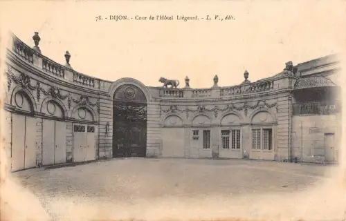BR73144 cour de l hotel liegeard dijon france