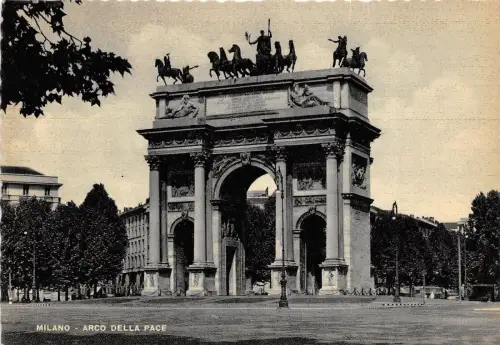 BR19940 Arc de la paix Milano italy