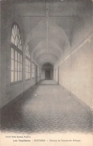 BF6239 cloitre de l ancienne abbaye poitiers france Frankreich