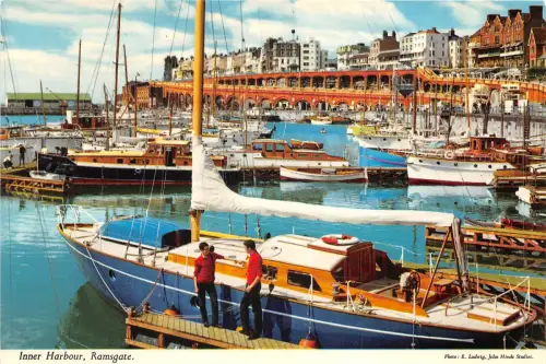 uk51584 inner harbour ramsgate uk