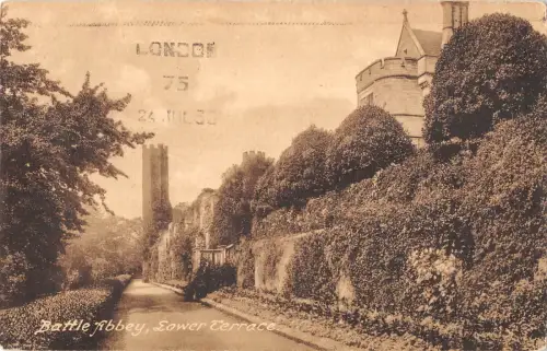 uk20030 Lower Terrace Battle Abbey Echtfoto UK