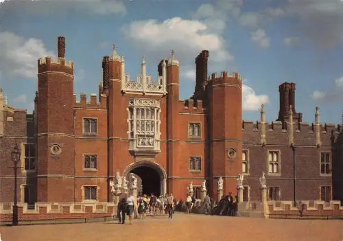 uk6841 hampton court palace uk
