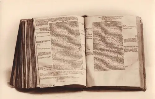 uk20310 altes Buch Postkarte Echtfoto UK