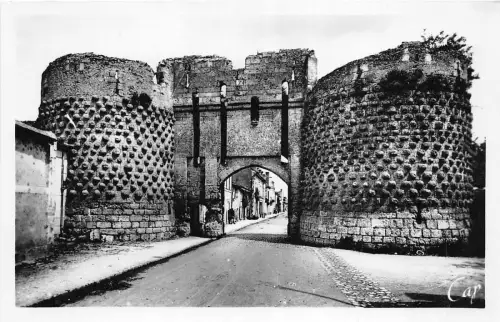 BR17514 Montreuil Bellay Porte Saint Jean france