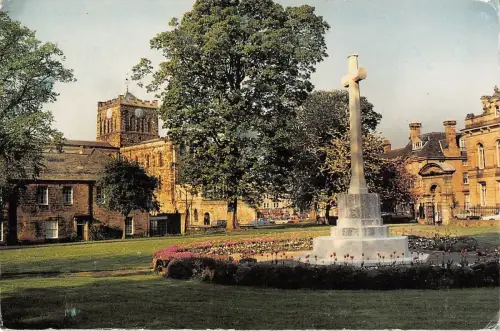 B100846 Hexham Abbey aus dem Park Northumberland UK