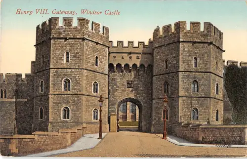 BR80968 Henry VIII Gateway Windsor Castle UK