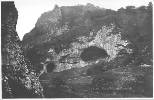 BR80425 Taubenlöcher Dovedale Echtfoto UK