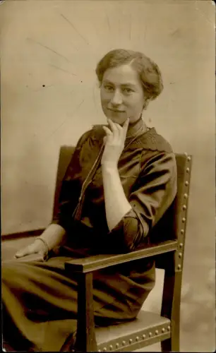 Lot347 Frau Sozialgeschichte Echtfoto