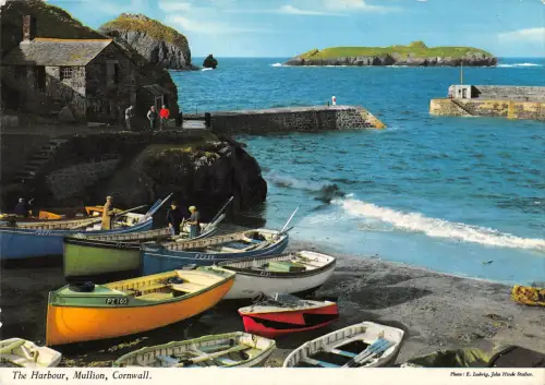 uk34712 the harbour mullion cornwall uk
