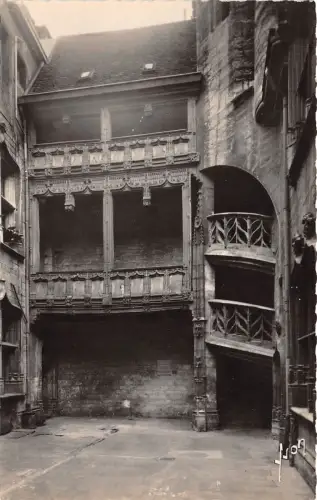 BR28745 Dijon cour interieure de l hotel chambellan france