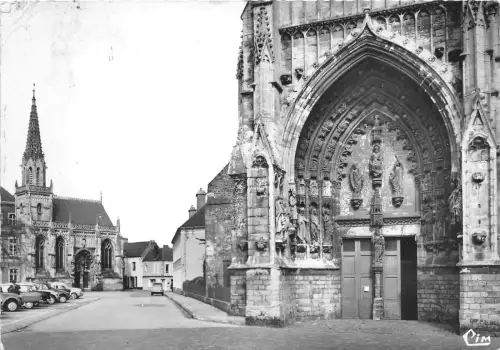 BR18019 Montreul sur Mer Portail de l Eglise St Saulve france