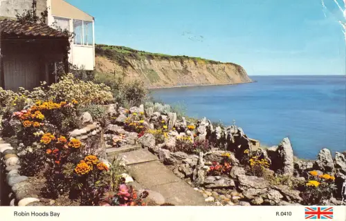 uk8379 robin hoods bay uk