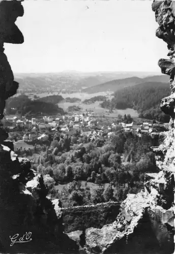 BR19571 Murols vu d une brece du chateau france