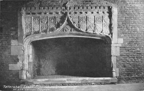 uk25223 Kamin Erdgeschoss Tattershall Schloss Echtfoto UK