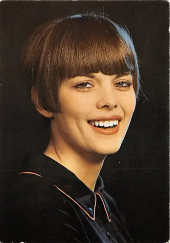 B56920 Mireille Matheu Filmstar