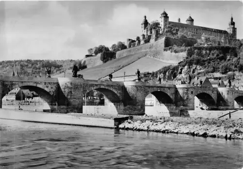 BG3647 wurzburg alte mainbrücke mit festung marienberg CPSM 15x9,5cm germany