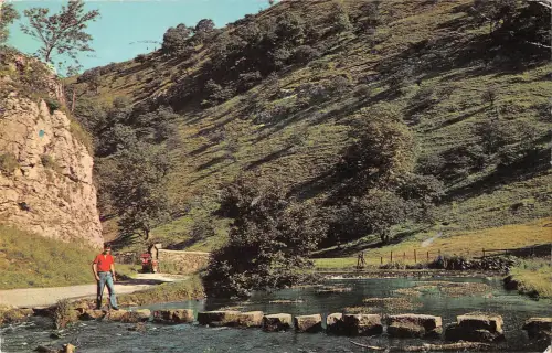 uk7282 stepping stones dovedale uk
