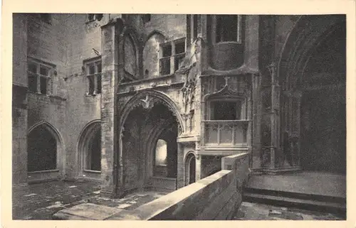 BF9266 la cour detail chateau de tarascon b du r france Frankreich