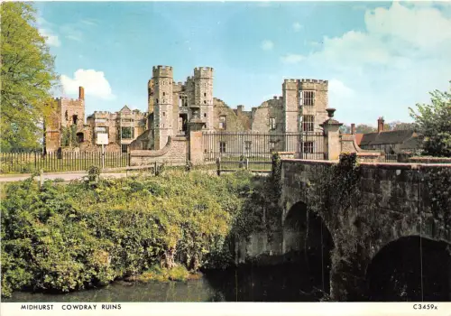 uk47014 midhurst cowdray ruins uk