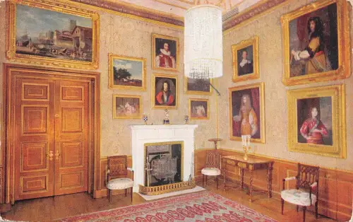 BR65228 King Schrank Windsor Castle UK