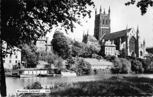 uk2796 worcester cathedral real photo uk