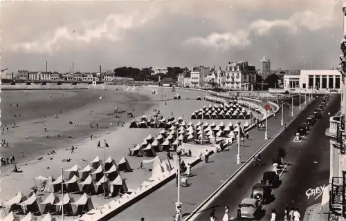 BR7199 Les Sables D'Olonne La Plage et le Remblai france