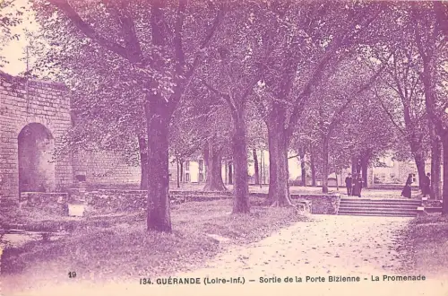BR54009 Sortie de la porte Bizienne la promenade Guerande Frankreich