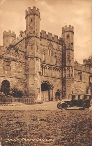 BR81133 Battle Abbey Gateway UK