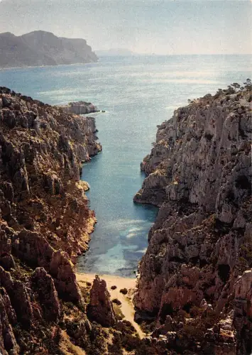 BT9671 Cassis sur mer calanque d en vau France